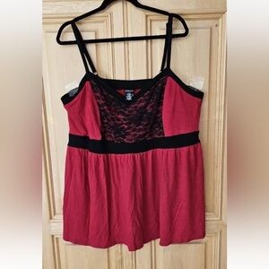 Torrid Sz 4 Red Tank Top W/ Black Lace Accent